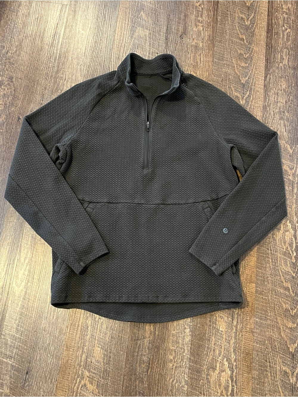 lululemon Men’s Black
Ease The Day Half Zip size M